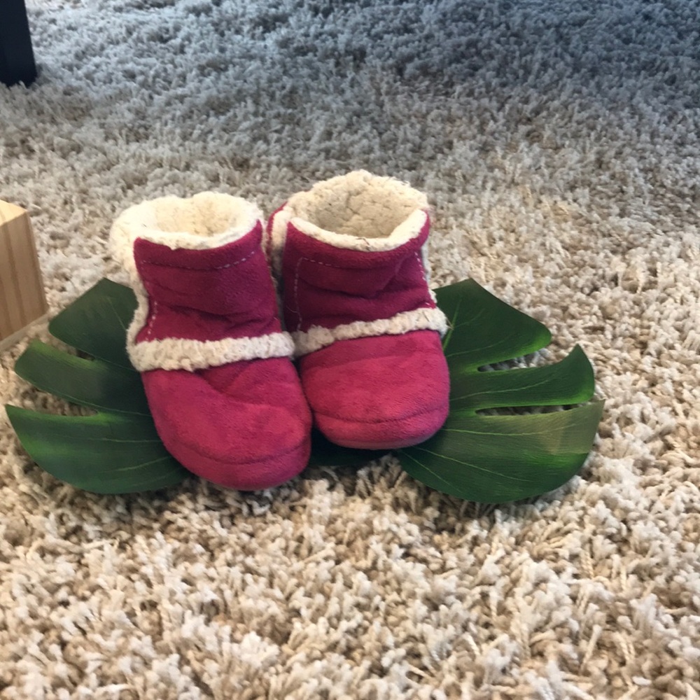 Pink pretty shoes 🦄 KIDS DAY LISTING
